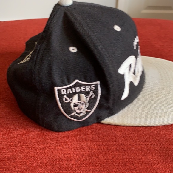 Men’s Hat. Oakland Raiders! - Picture 5 of 5